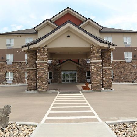 Prairie Moon Inn & Suites Macklin Esterno foto